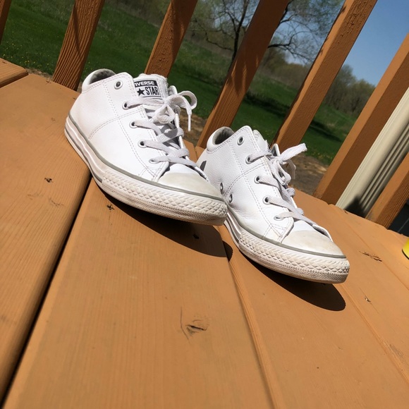 Converse Shoes - White leather low-top converse 👟
